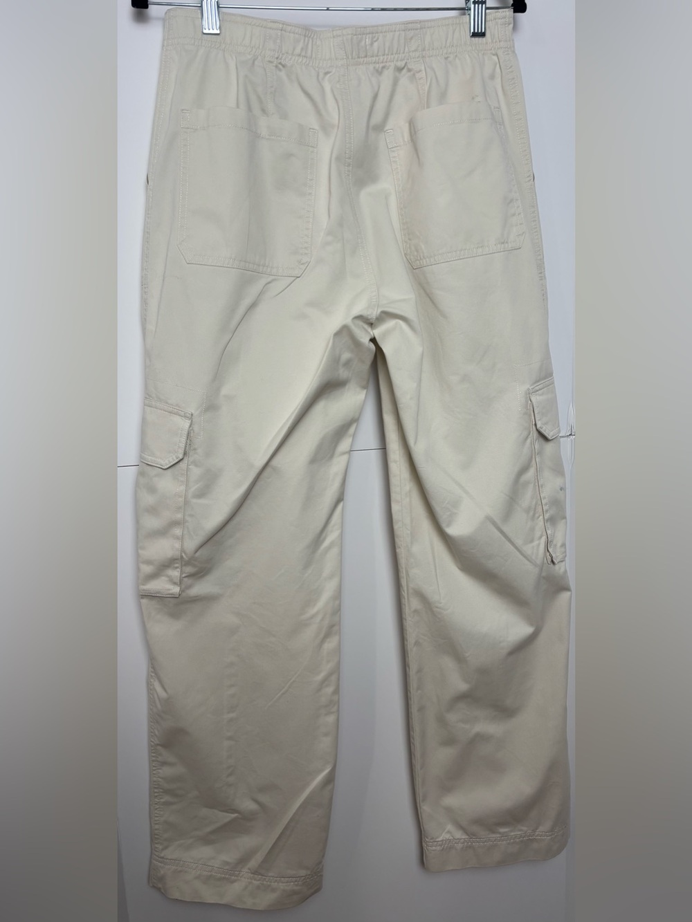 Abercrombie & Fitch Light Beige Wide Leg Cargo Pants - Picture 4 of 10